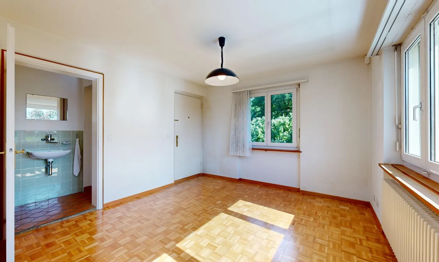 Grosszügiges 6.5-Zimmer-Einfamilienhaus mit grossem Garten - Photo 9 of 11