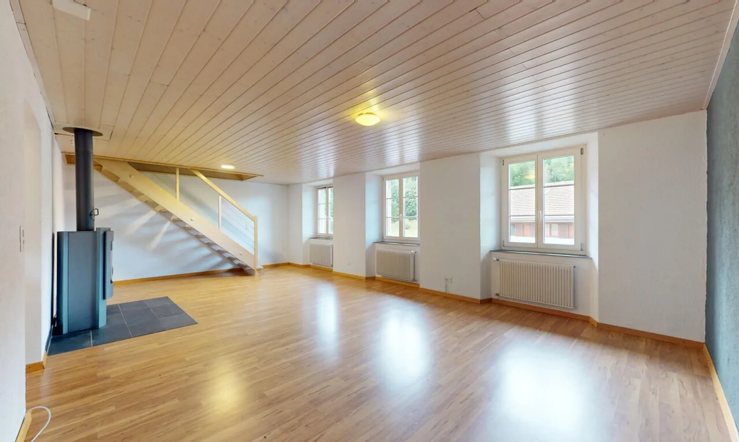 Unique Property – Spacious Rooms and Great Potential - Photo 10 of 11