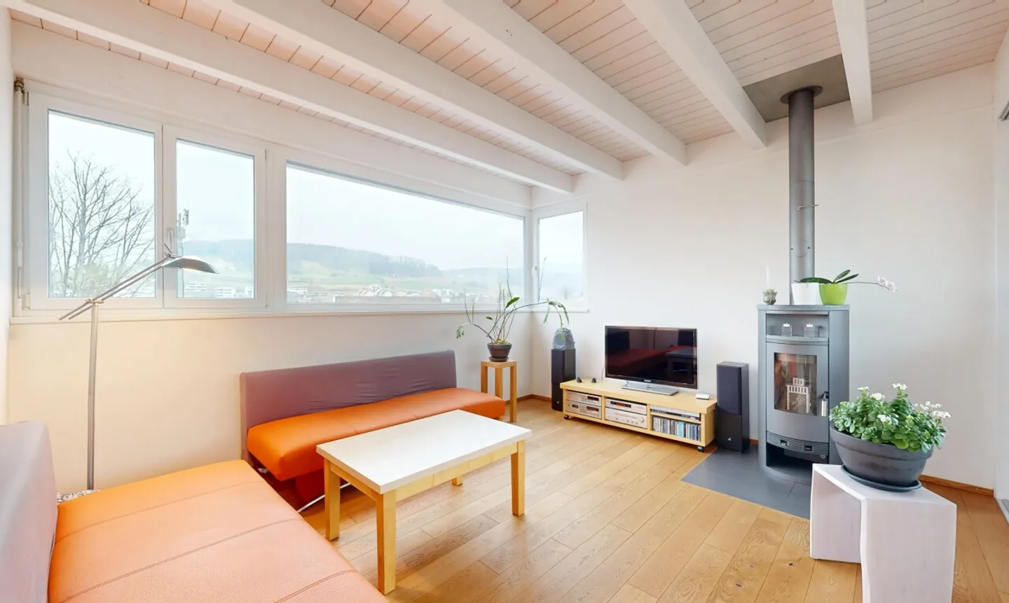 Einfamilienhaus mit vermieteter Werkhalle, PV-Anlage und Potenzial - Photo 10 sur 13