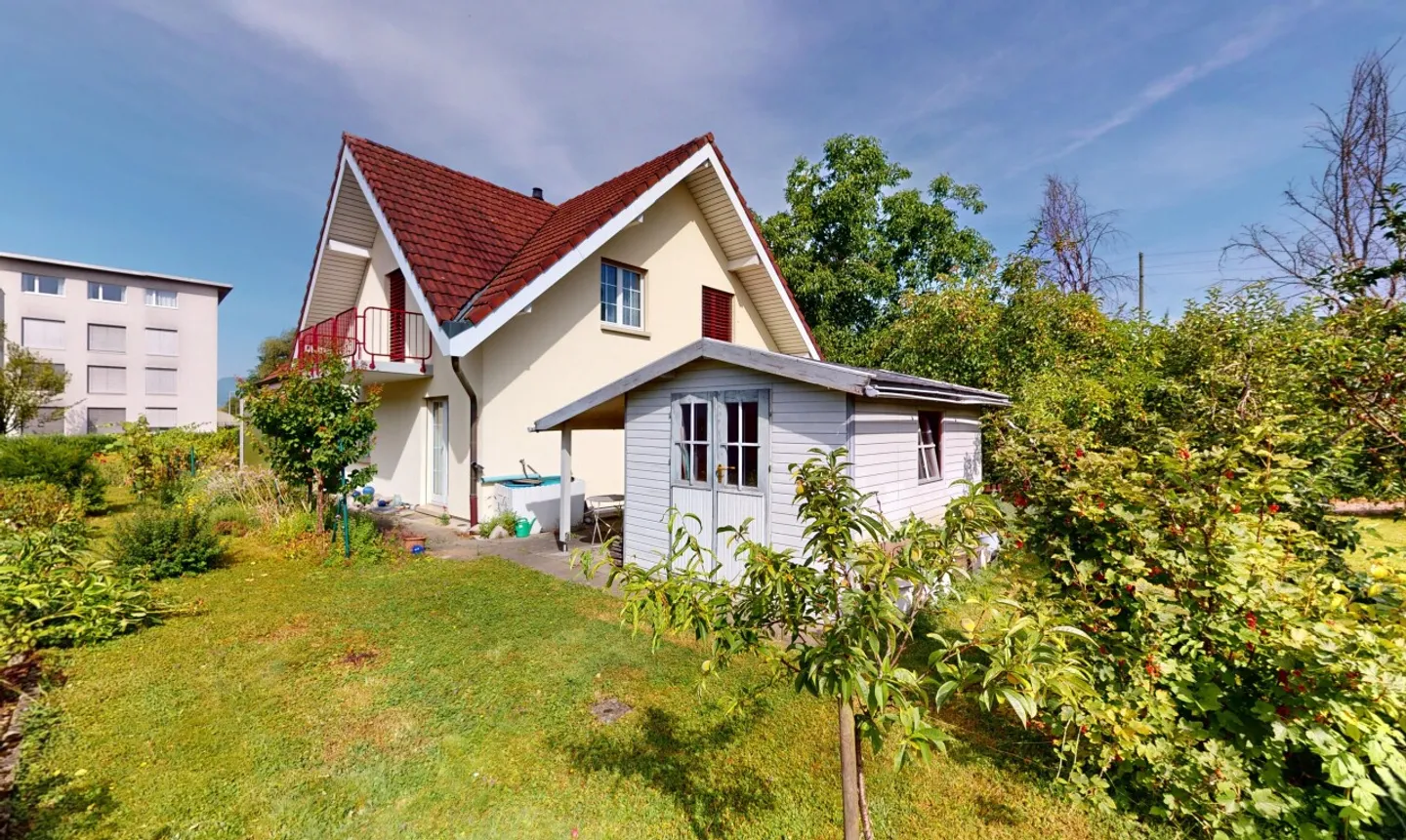 Maison idyllique de 5 pièces avec paradis de jardin près de la Dünnern - Photo 3 sur 11
