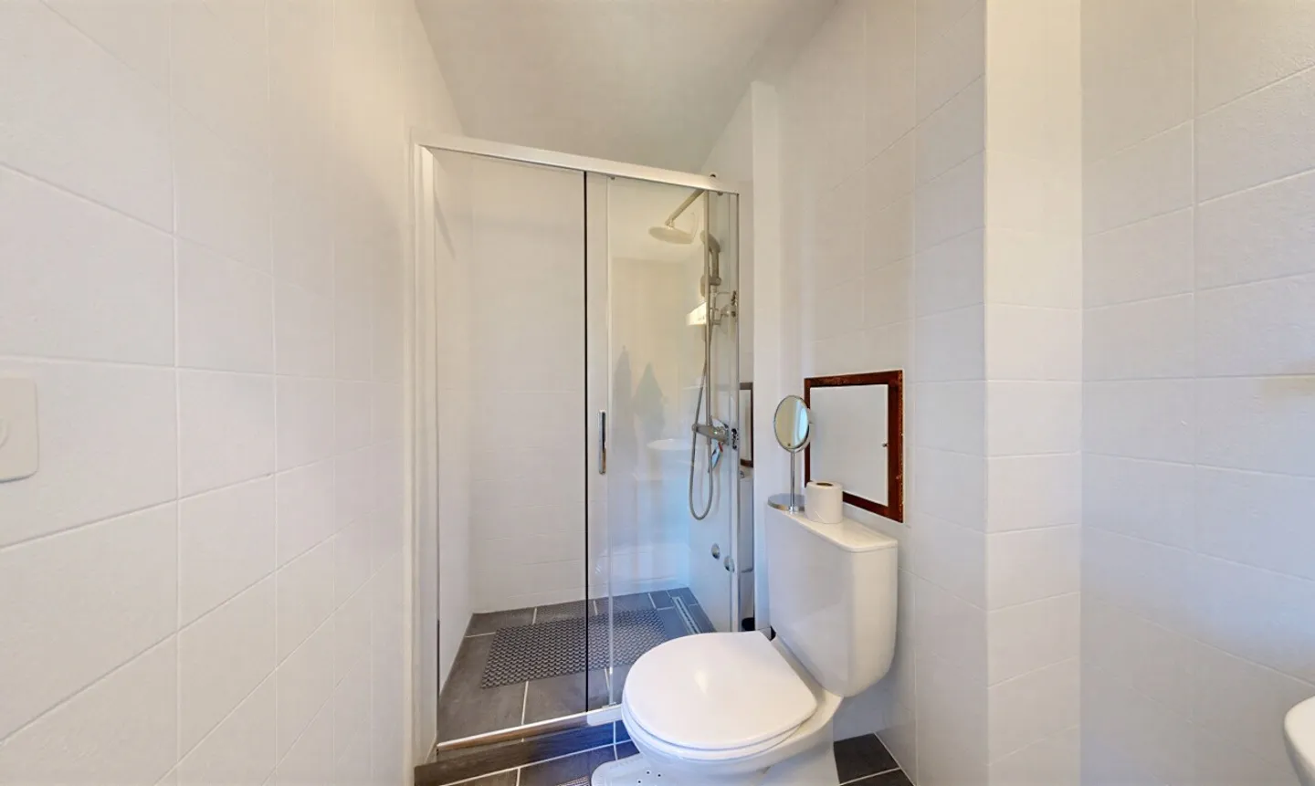 Charmant appartement de 2.5 pièces avec balcon et 2 salles d'eau - Foto 10 di 11