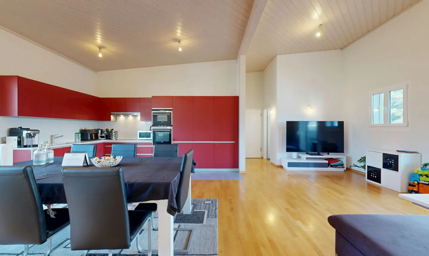 Large Penthouse with 60m² terrace and mountain views. - Photo 4 of 11