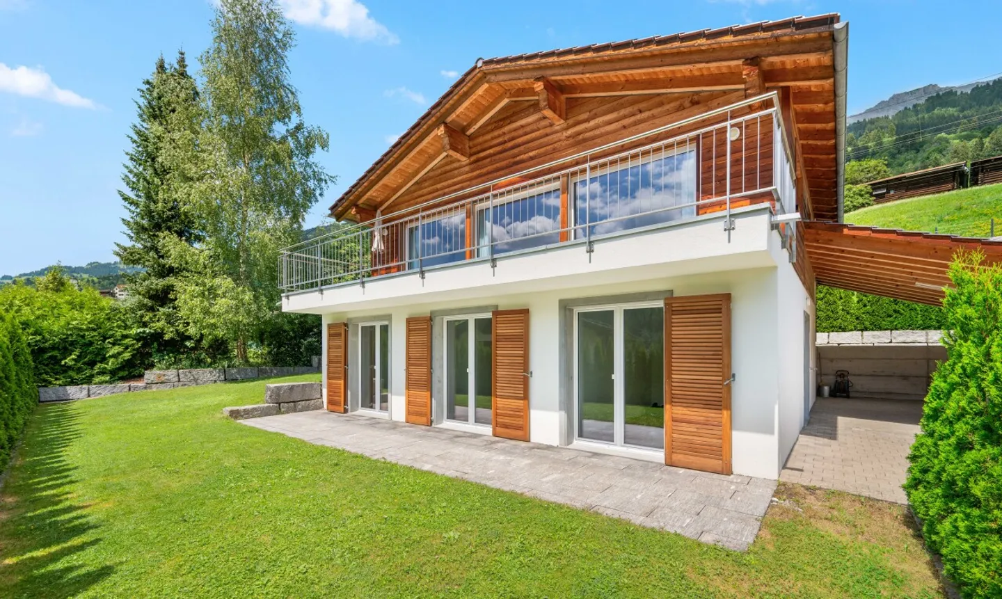 Esclusiva casa unifamiliare Minergie con residenza secondaria - Foto 1 di 11