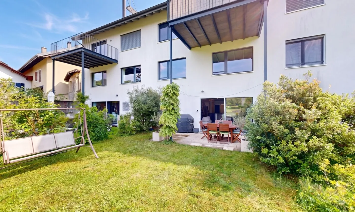Duplex Magnifique avec Jardin - Photo 2 sur 11