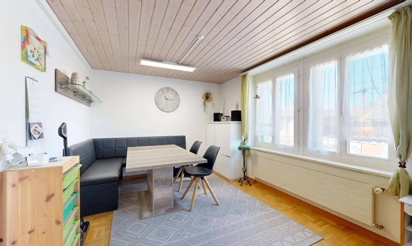 Votre nouveau chez-vous avec beaucoup d'espace et des possibilités d'utilisation polyvalentes - Photo 7 sur 11