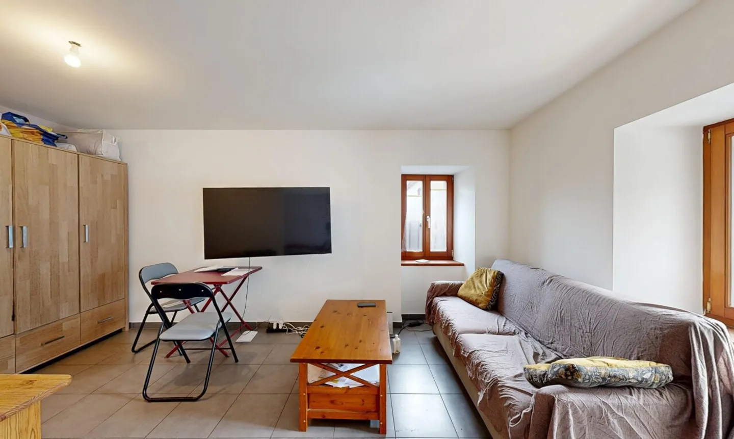 Charmant studio de 34 m² avec place de parc et grande cave - Foto 2 von 11