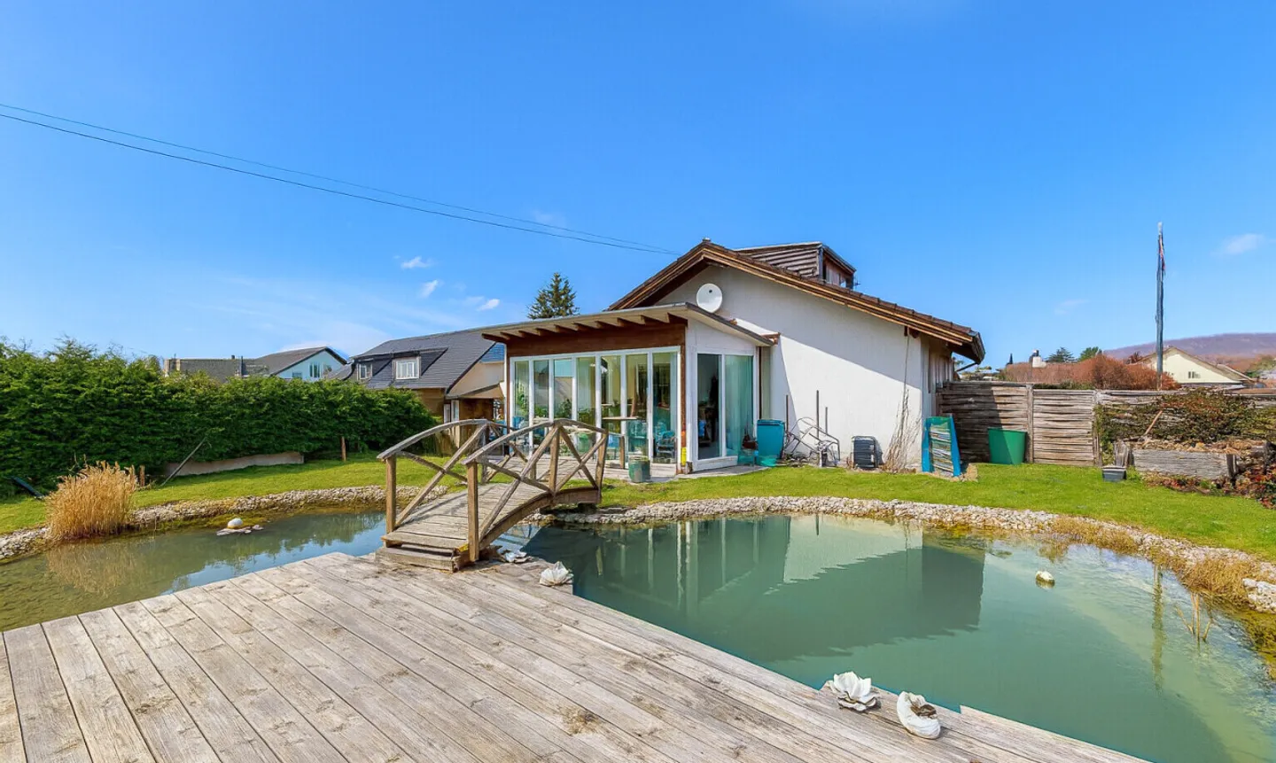 Charmantes Einfamilienhaus mit Garten - Foto 1 von 11