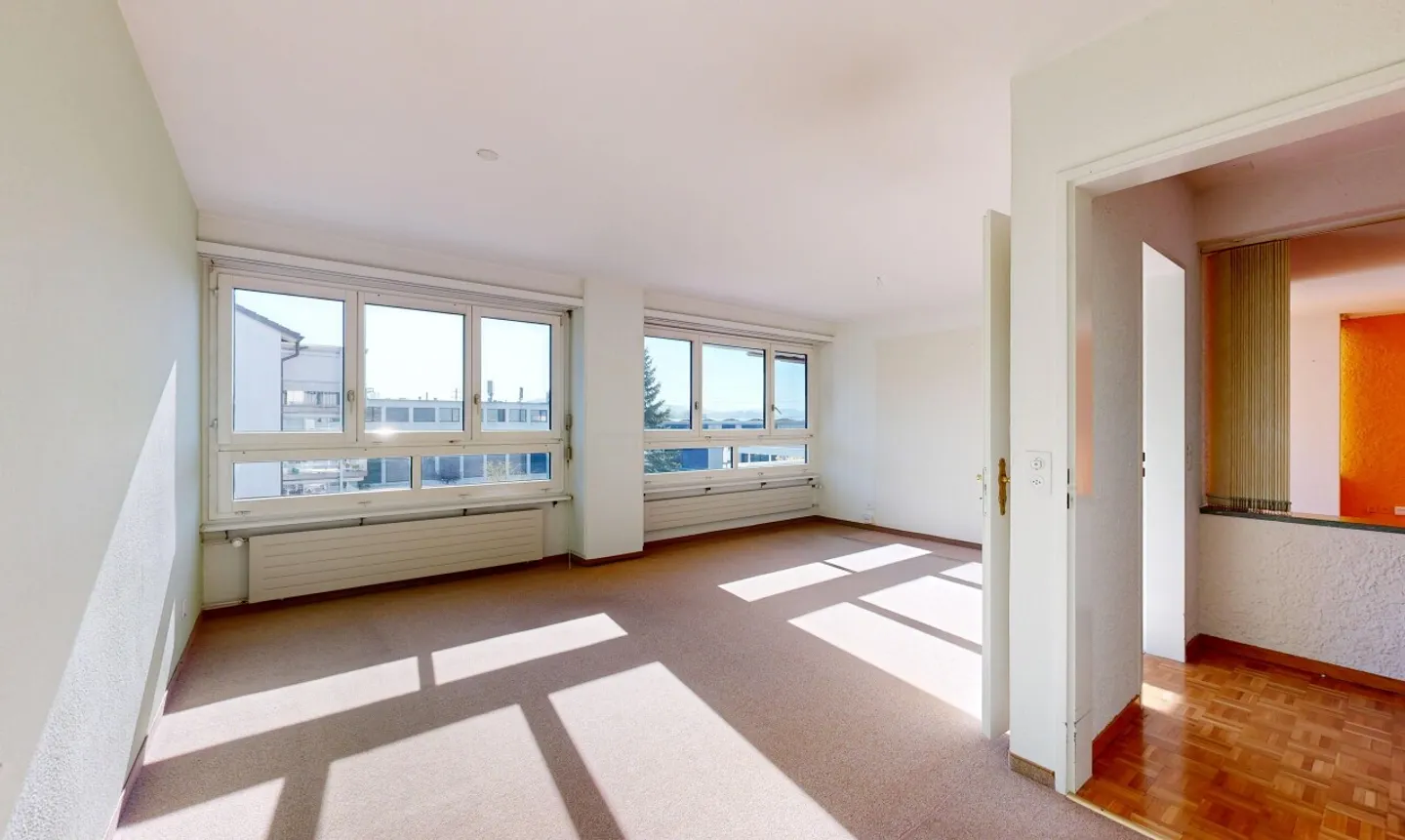 3.5-Room Apartment with Potential for 4.5 Rooms - Photo 7 of 11