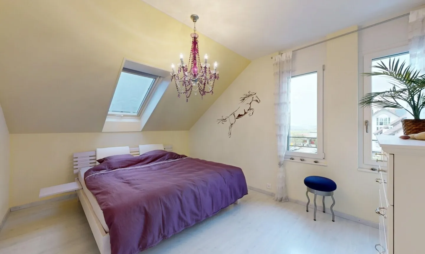 Charmante Dachwohnung mit Aussicht - Foto 5 von 11