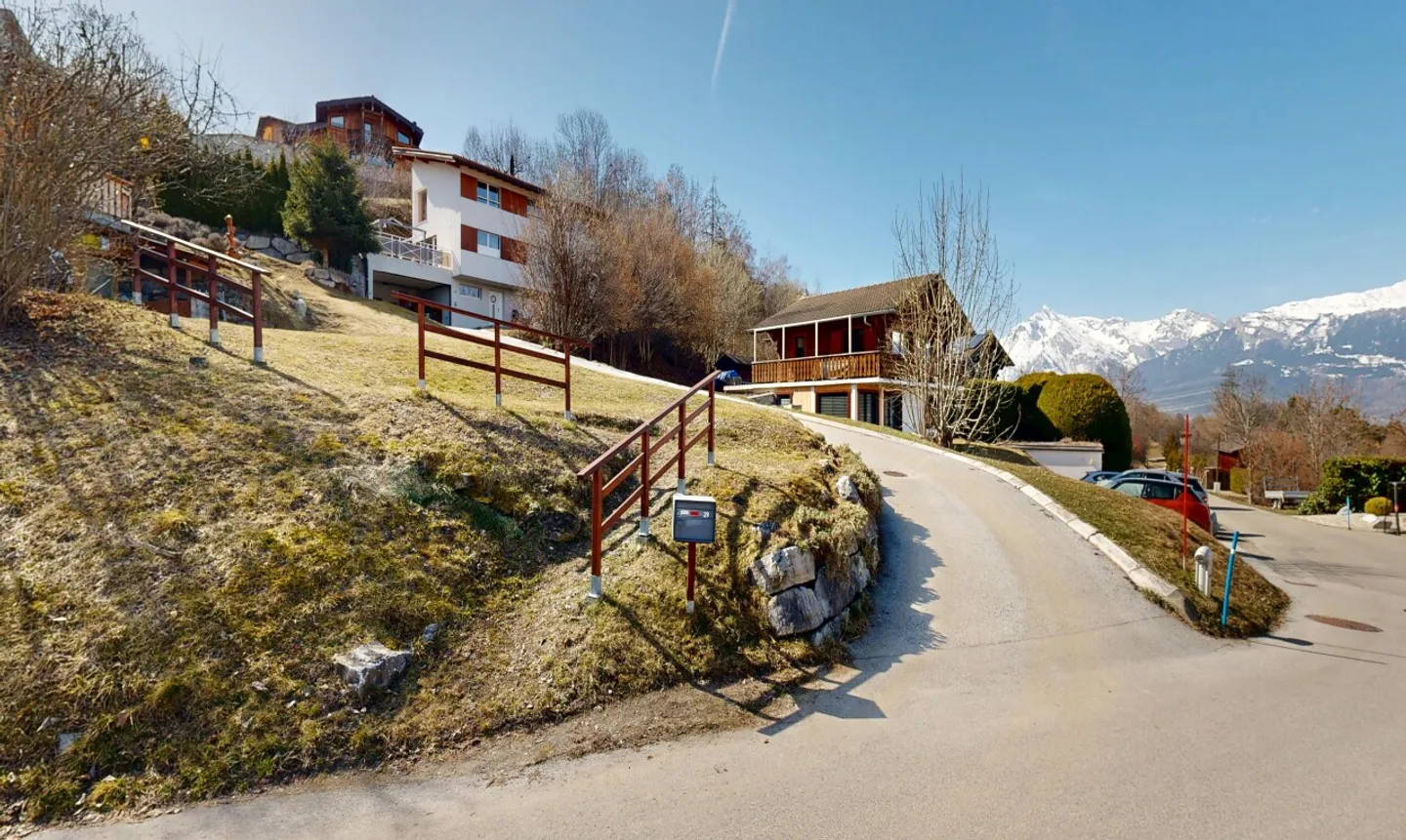 Spacious family home with terrace - Photo 1 of 11