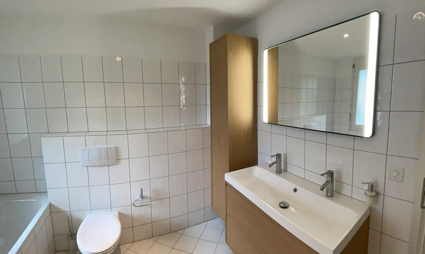 Casa a schiera attraente di 6,5 stanze - Foto 8 di 11