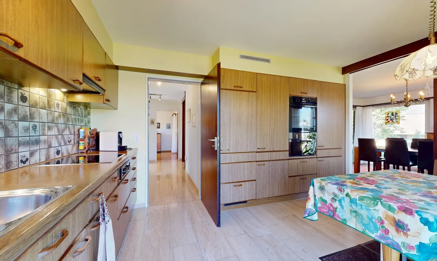 Spacious 6.5-room detached house on the edge of the building zone (on building lease) - Photo 5 of 11