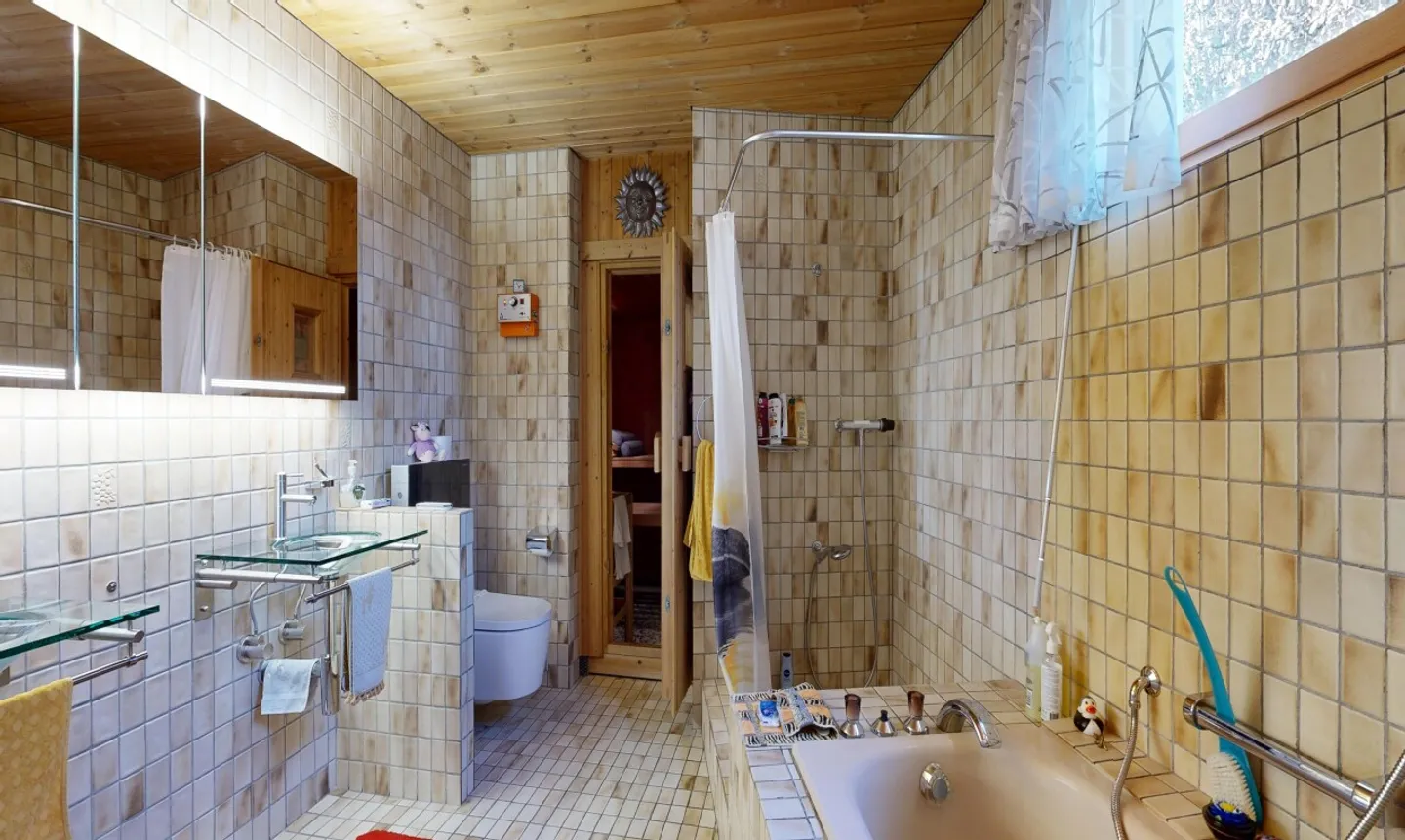 Affascinante casa unifamiliare di 6 stanze con piscina, sauna e vista panoramica - Foto 10 di 11