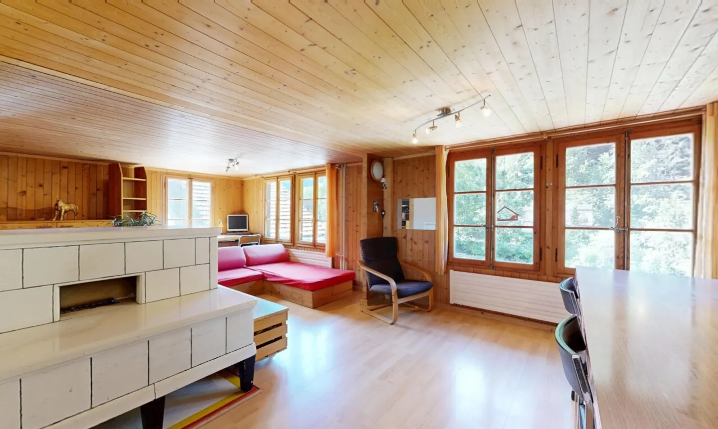 A charming chalet in a green setting - Photo 10 of 11