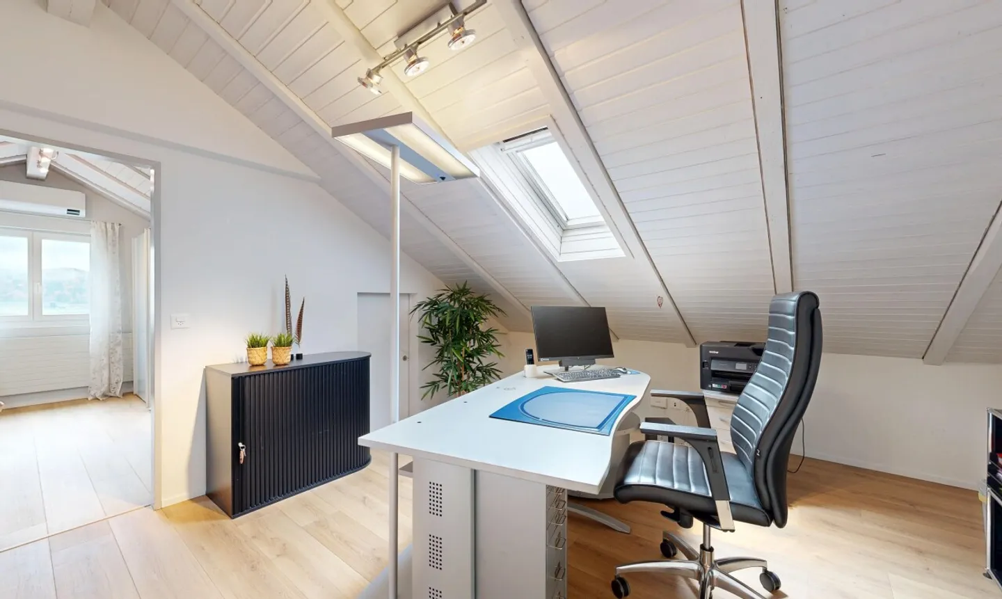 Luxuriöses Einfamilienhaus mit Aussicht - Foto 10 von 13