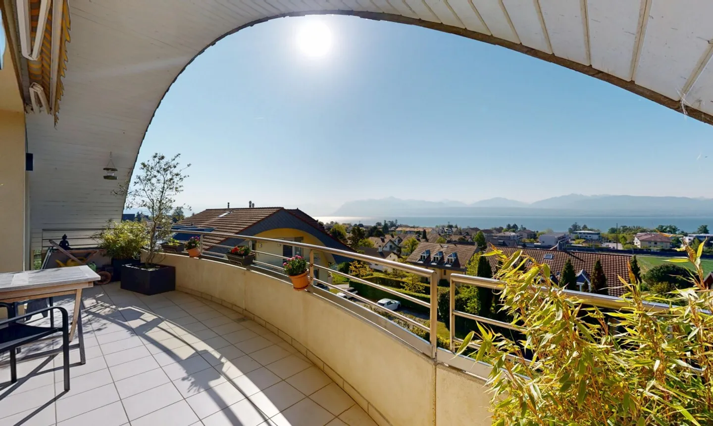 Penthouse mit Panoramablick auf den See - Foto 7 von 11