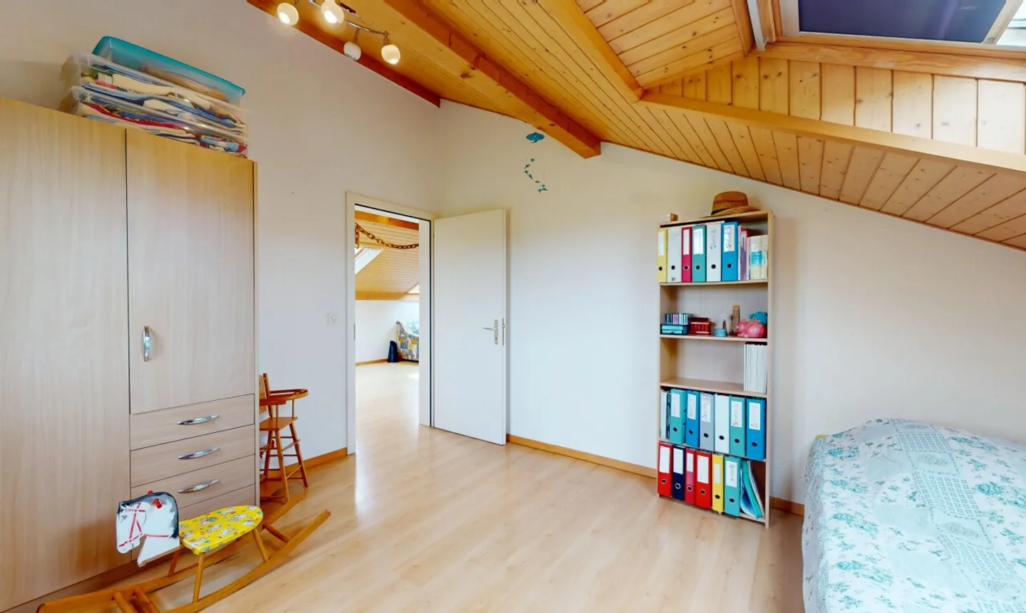 A moment of calm, surrounded by nature - Photo 9 of 13