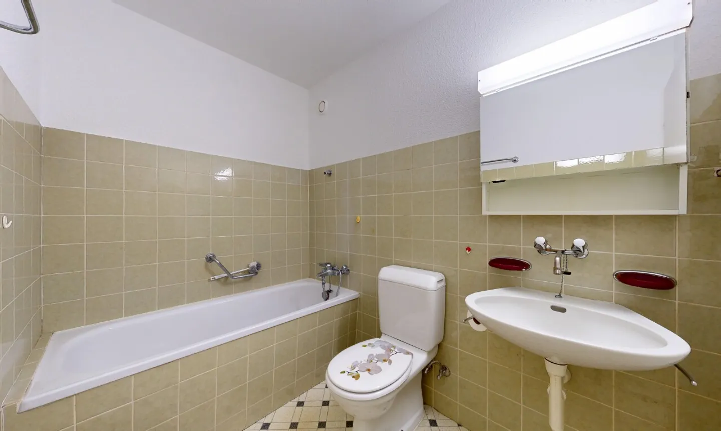 Appartement 3 pièces avec potentiel et belle vue sur la verdure - Photo 9 sur 11