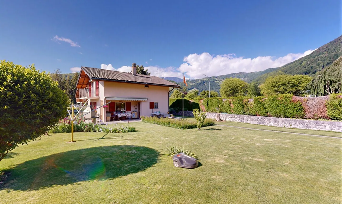 Splendida villa familiare a Bex: spazio e potenziale insospettato! - Foto 3 di 13
