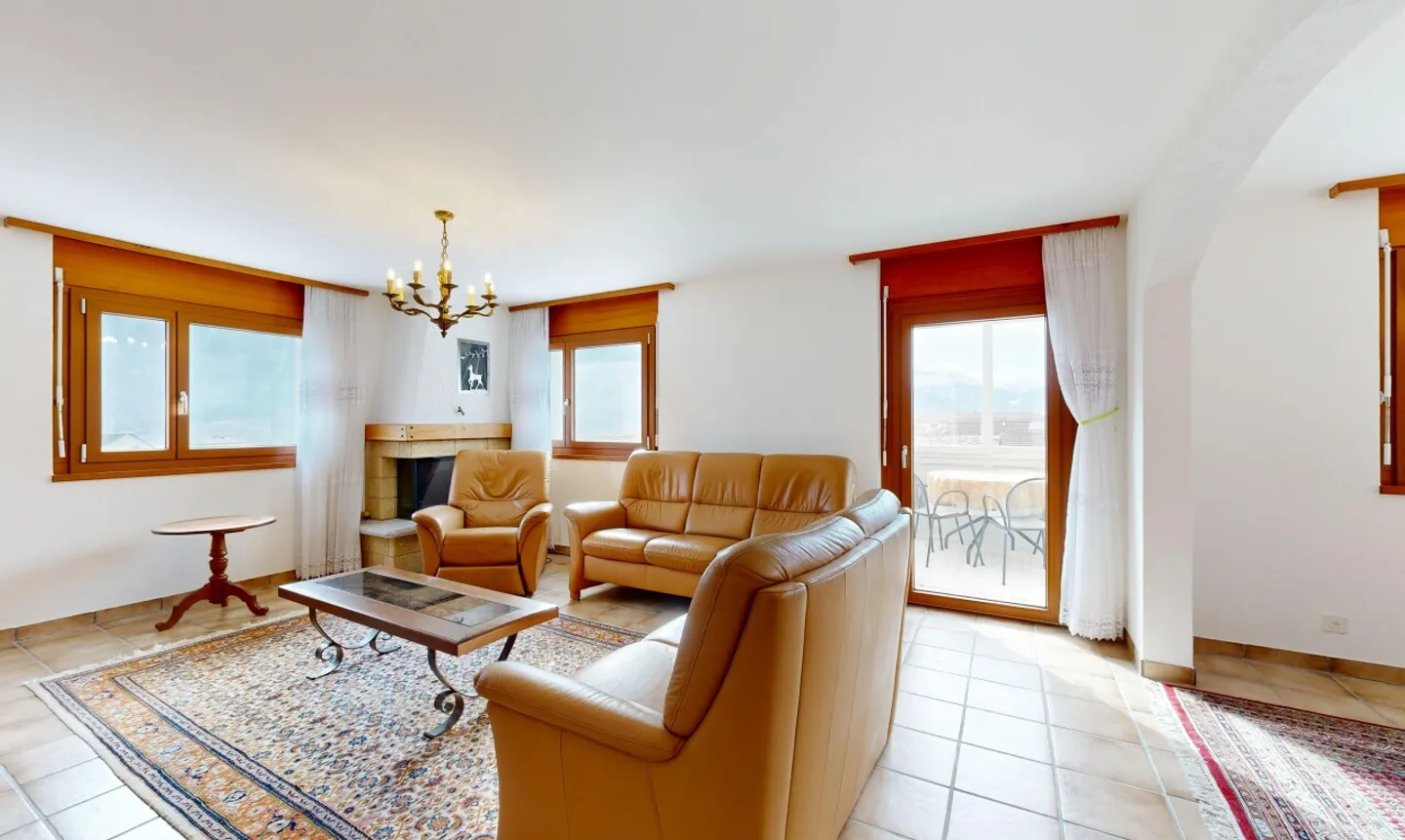 Exclusif: Lumineux appartement traversant de 3 chambres - Foto 2 di 11