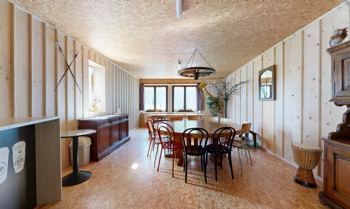 Les Bayards: Ancienne ferme avec grange et appartements - Photo 9 sur 11