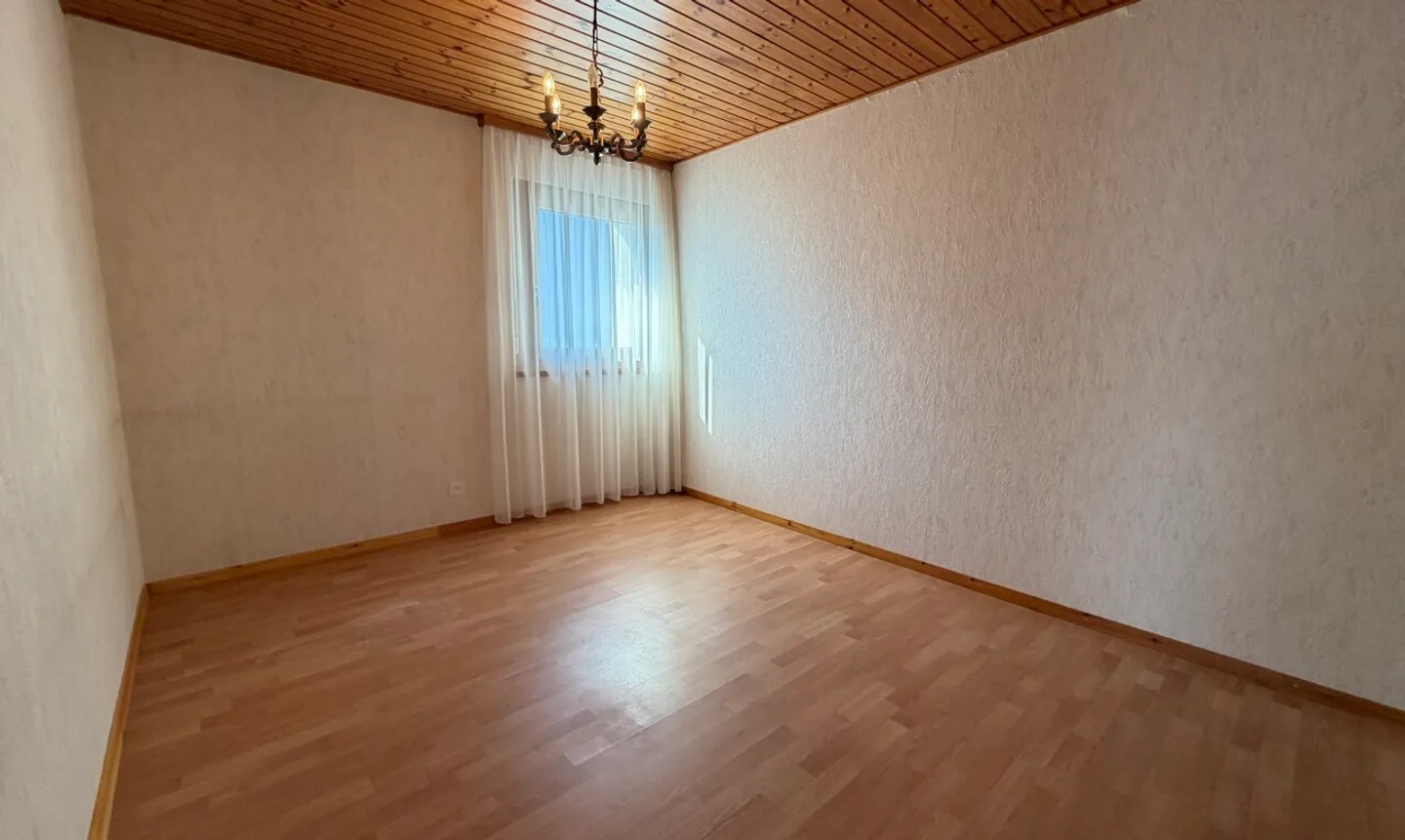 Exclusif: Lumineux appartement traversant de 3 chambres - Foto 7 von 11