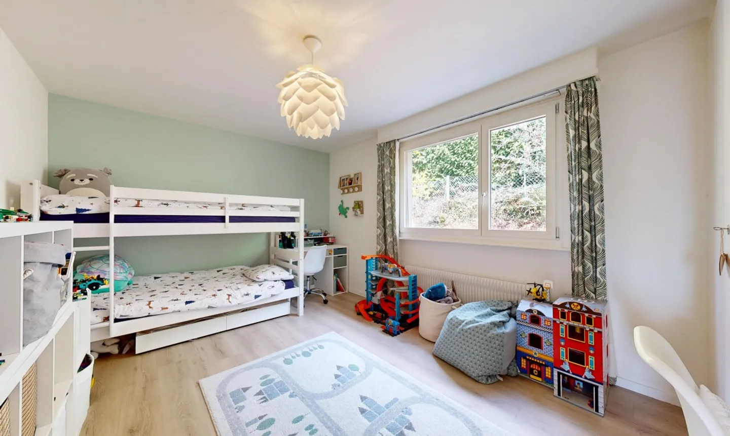 Renovated family house in the heart of Blonay, just steps from the center - Photo 8 of 11