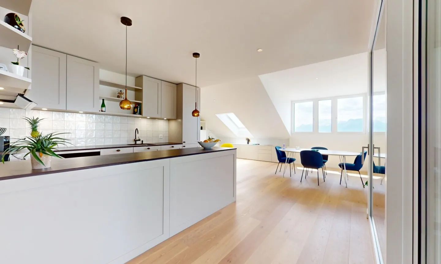 Stunning penthouse duplex with terrace and panoramic view - Photo 9 of 11