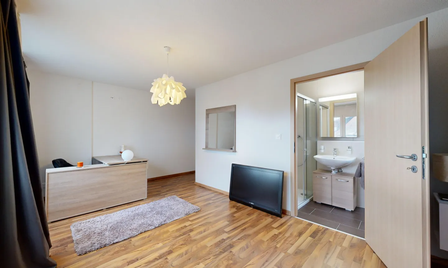 Exceptional Duplex with Terrace - Photo 10 of 13