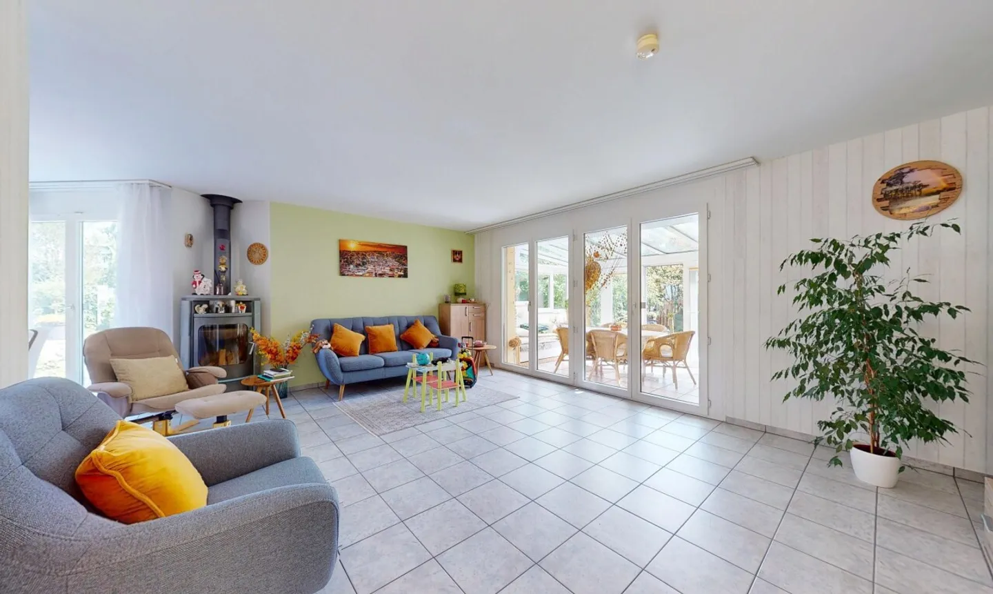 Casa bifamiliare di 5,5 stanze con veranda, giardino e 2 posti auto in garage - Foto 3 di 11