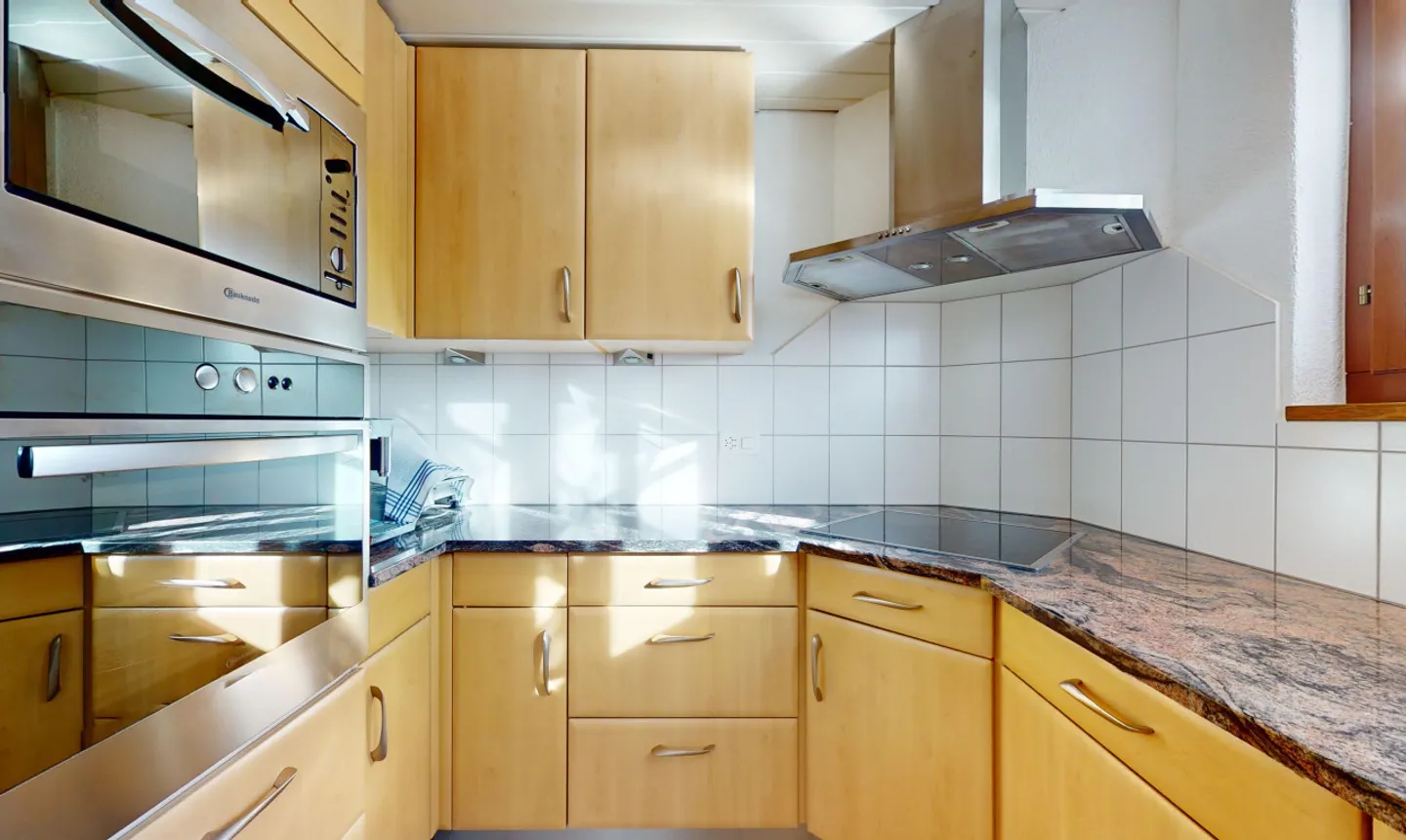 Charmante maison individuelle avec ancien local commercial - Photo 3 sur 13