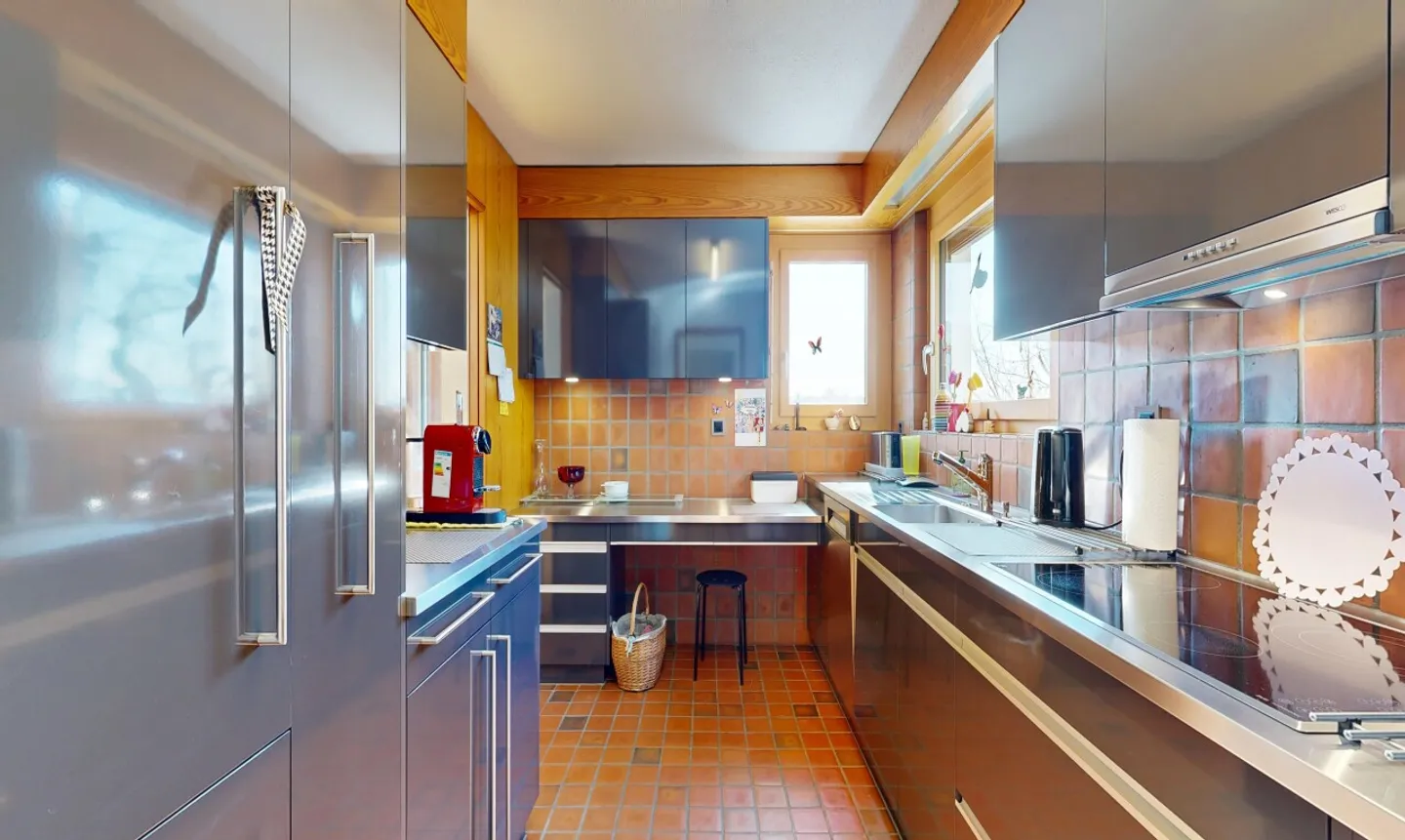 Affascinante casa unifamiliare di 6 stanze con piscina, sauna e vista panoramica - Foto 5 di 11