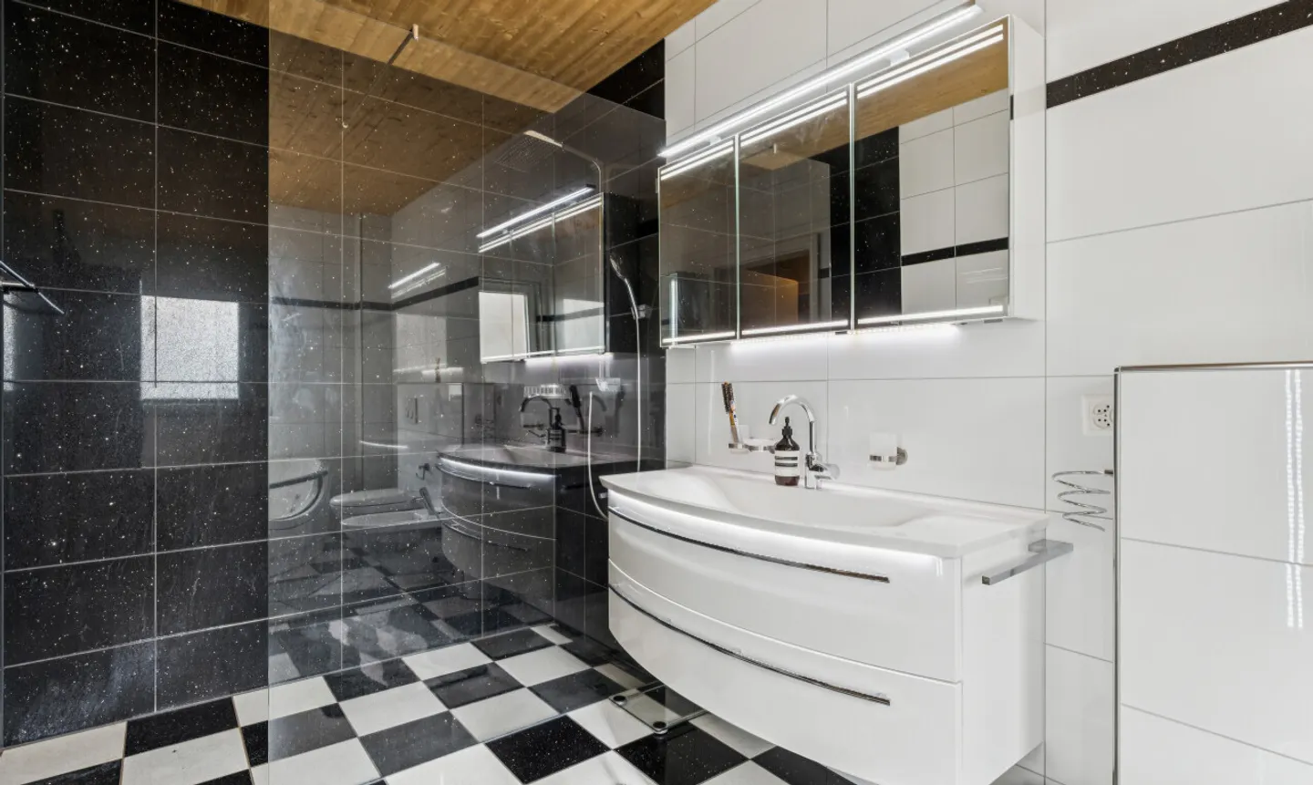 Exklusives Zweifamilienhaus mit Seepanorama - Photo 9 sur 11
