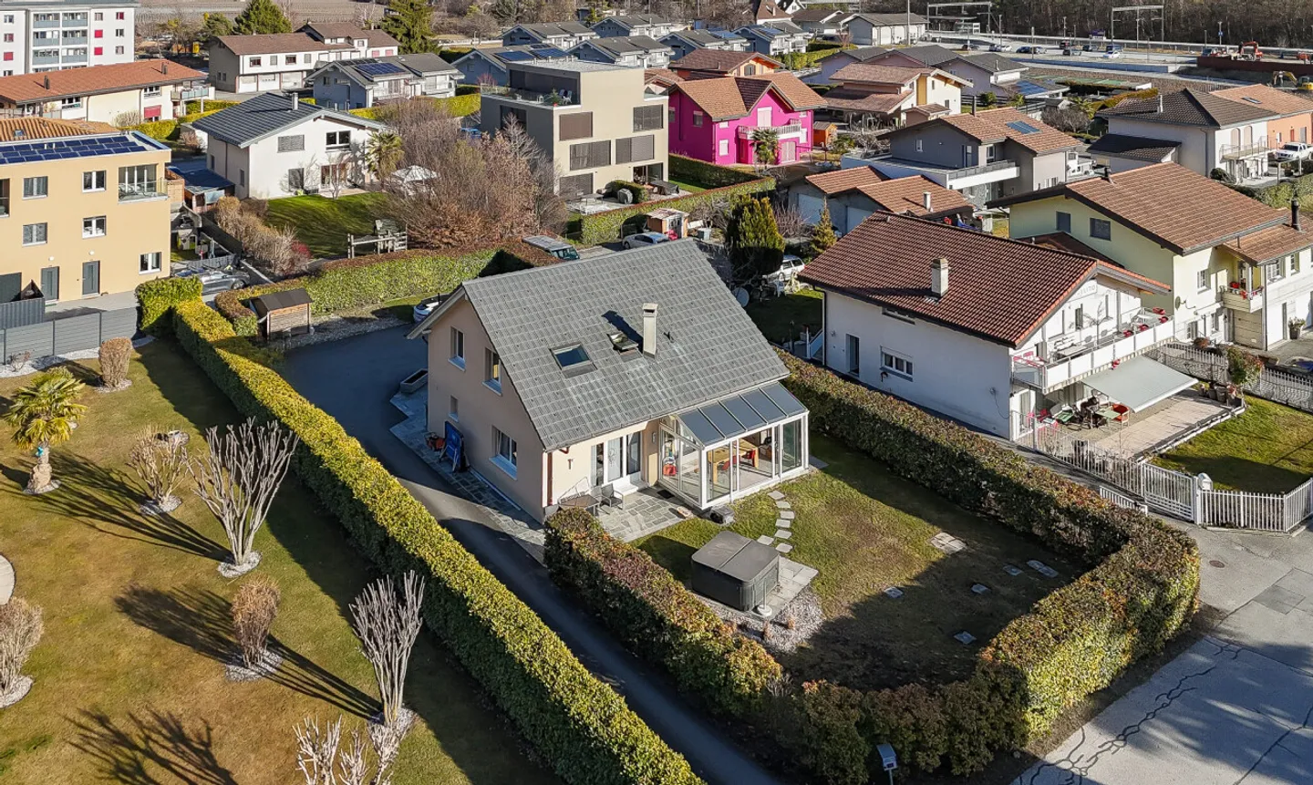 Schönes Familienhaus mit Garten und Jacuzzi in Ardon - Foto 1 von 11