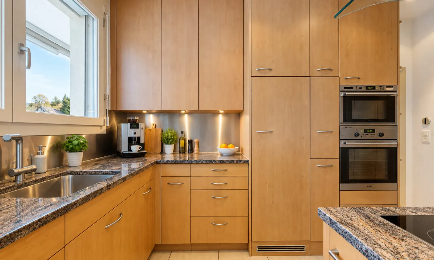 Appartement penthouse de 5,5 pièces élégant avec vue dégagée - Photo 3 sur 13