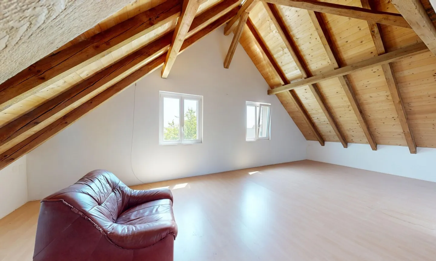 Detached property with space for your own ideas - Photo 8 of 11
