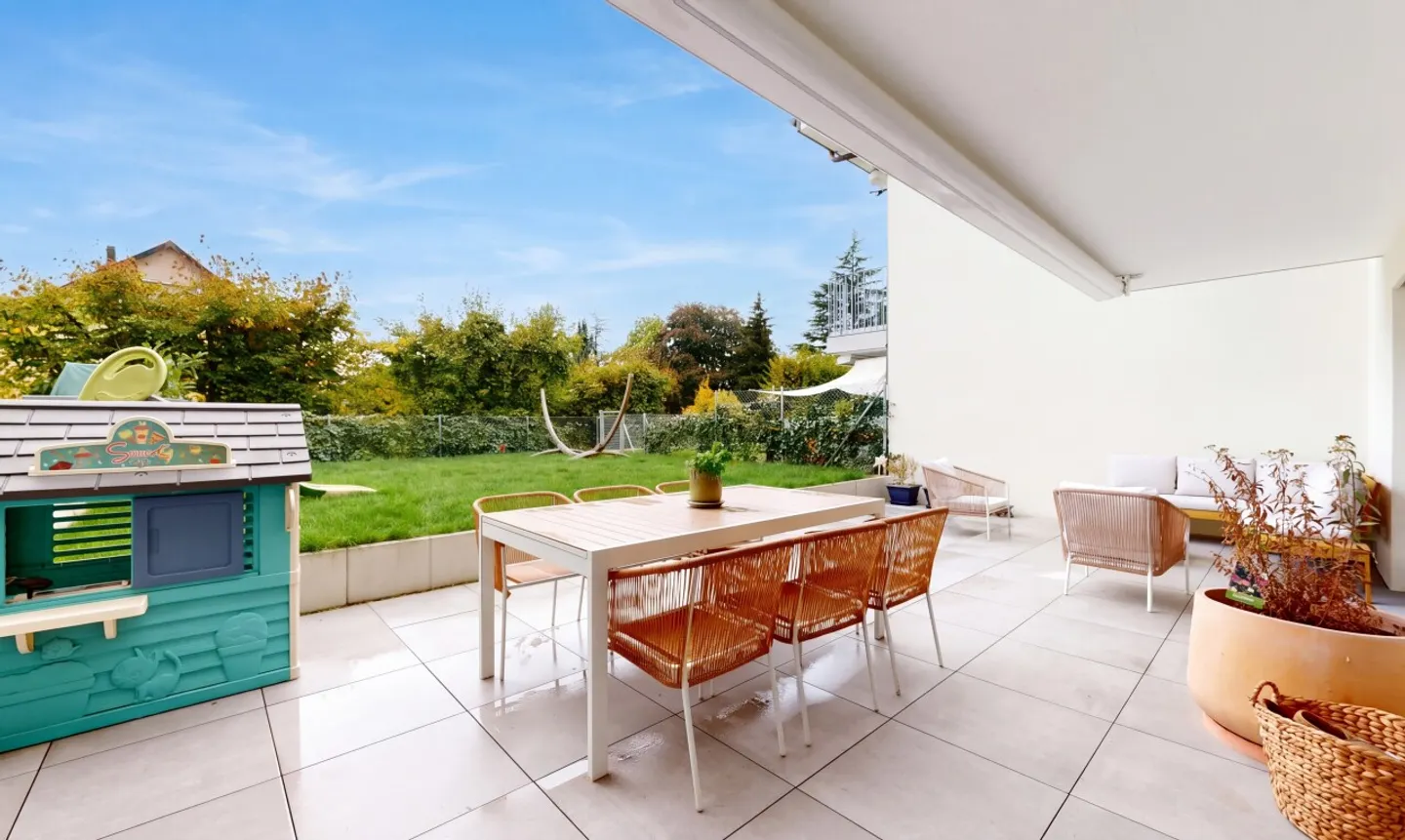Recent apartment with large terrace and garden in Romanel - Photo 1 of 11