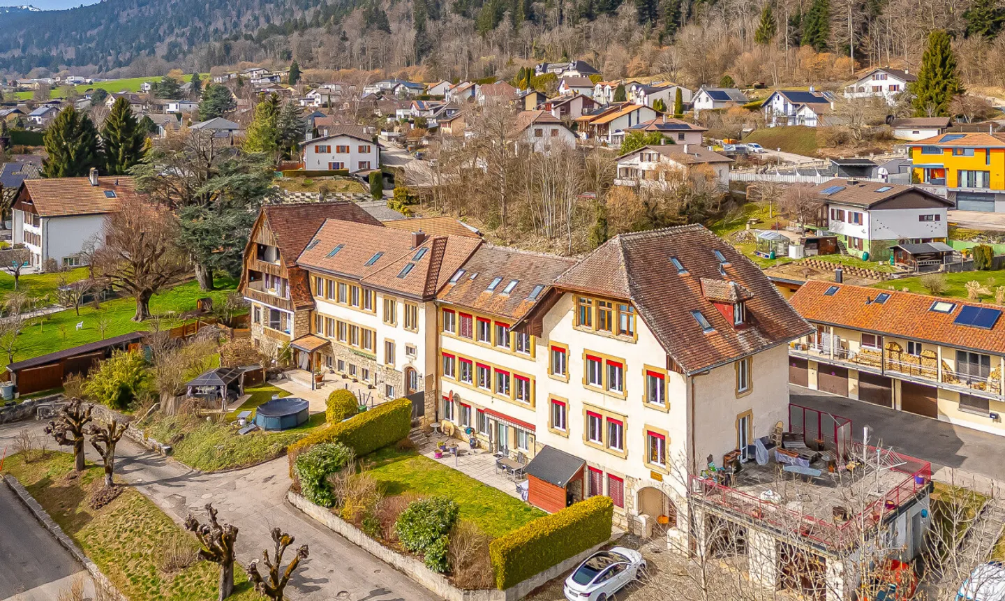 Geräumiges Familienhaus mit Mietpotential - Foto 2 von 11