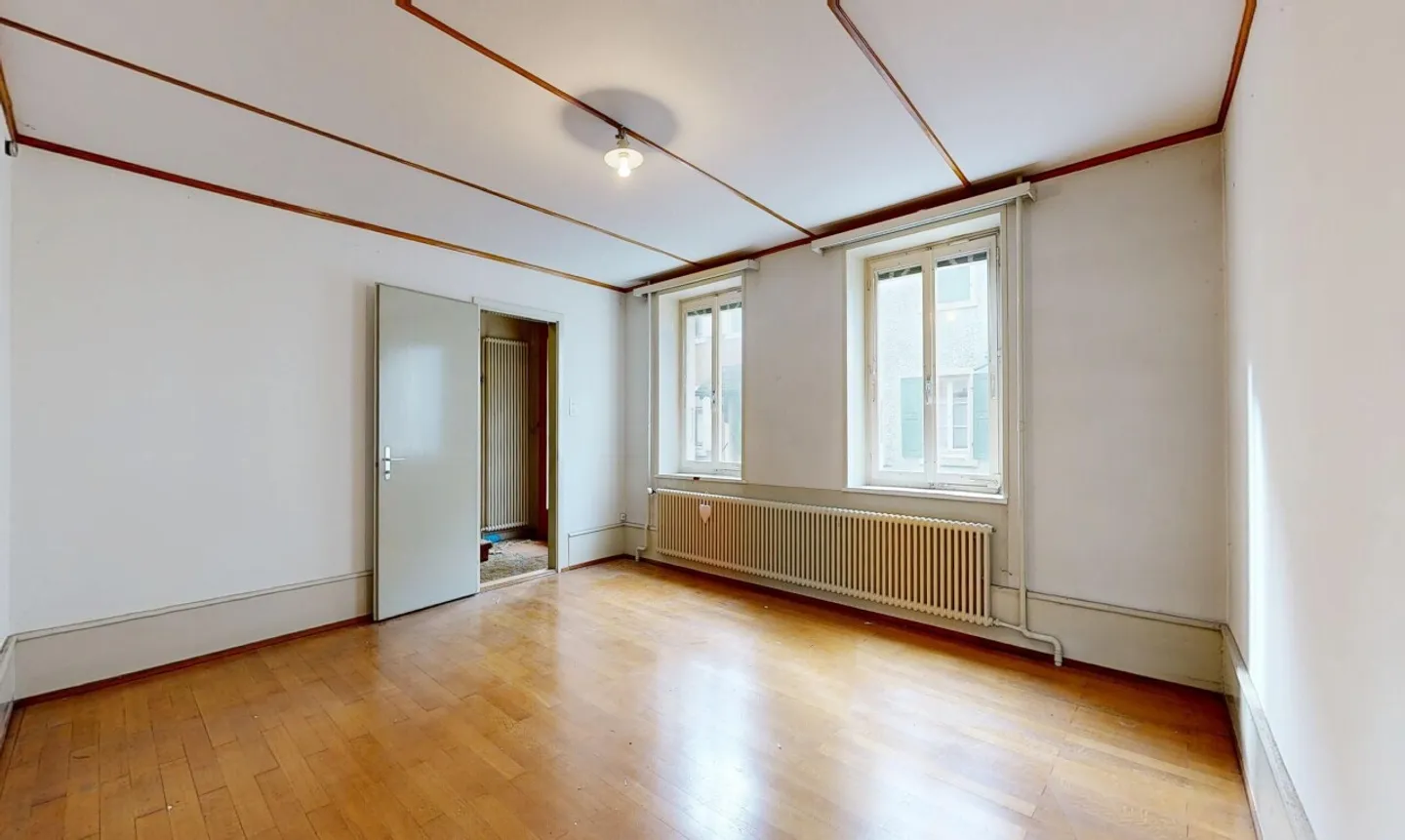 Residential building with development potential in a central location in Binningen - Photo 4 of 11