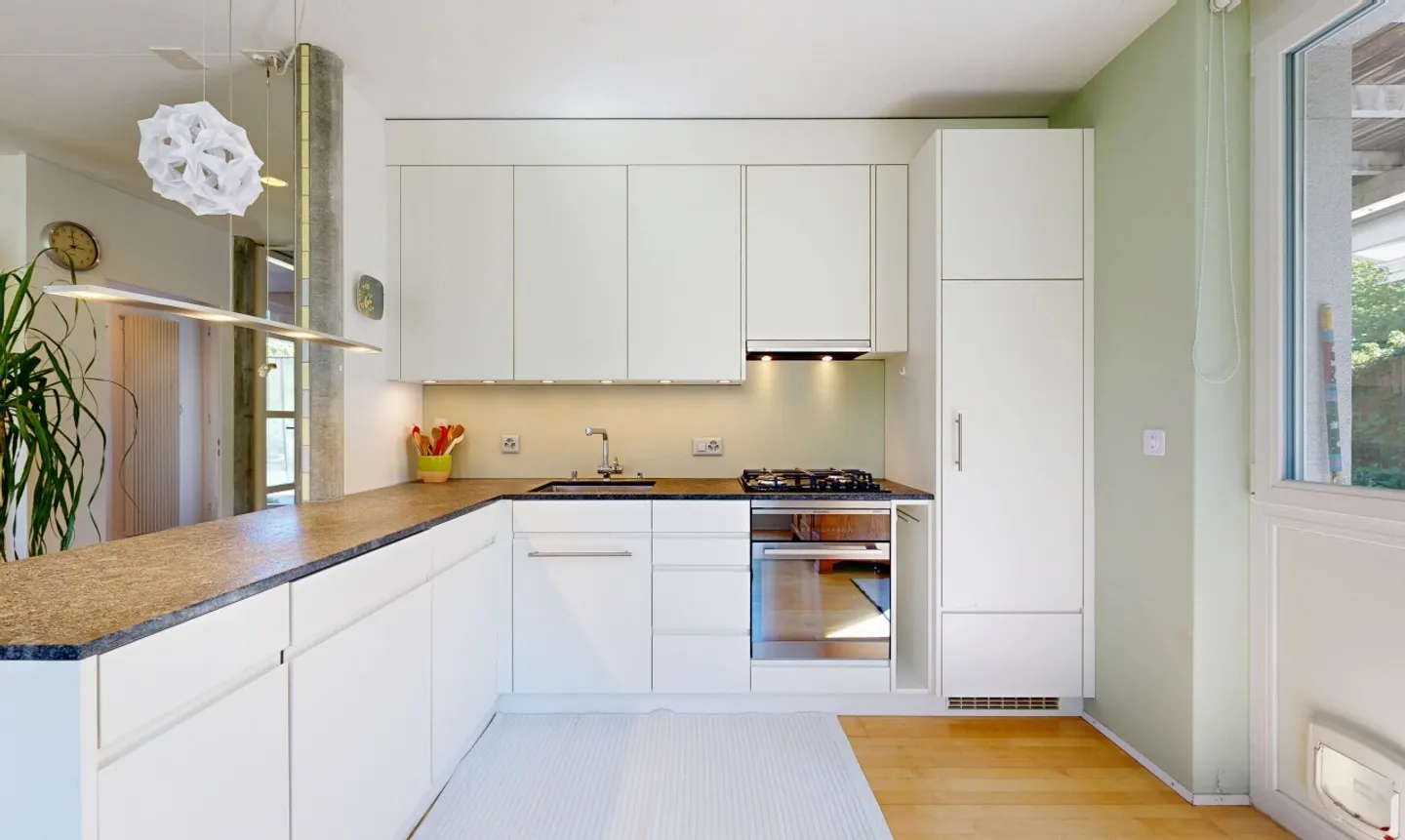 7.5-Room Corner House in Rüfenach: Plenty of Space for Family and Home Office - Photo 7 of 11