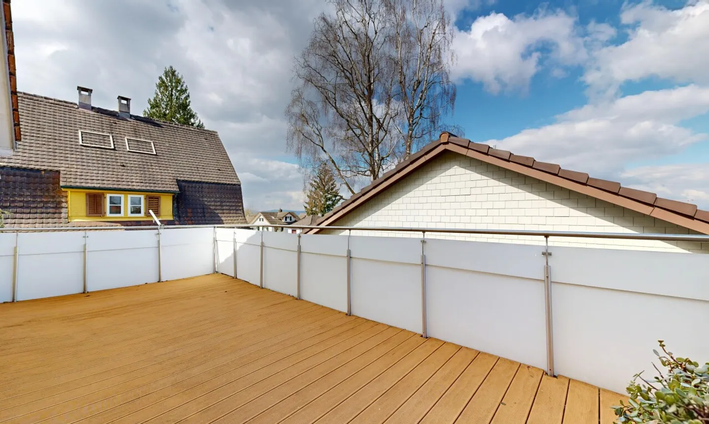 Maison individuelle avec appartement séparé dans un emplacement privilégié à Kreuzlingen - Photo 3 sur 11