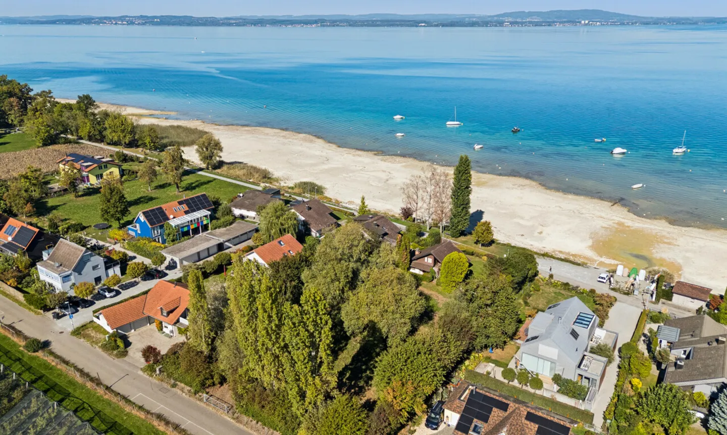 Unique rarity on Lake Constance – exclusive lakeside property in Kesswil - Photo 1 of 11