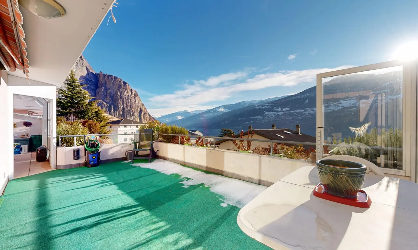 Appartamento luminoso con terrazza di 126 m² con giardino d'inverno + garage - Foto 5 di 11