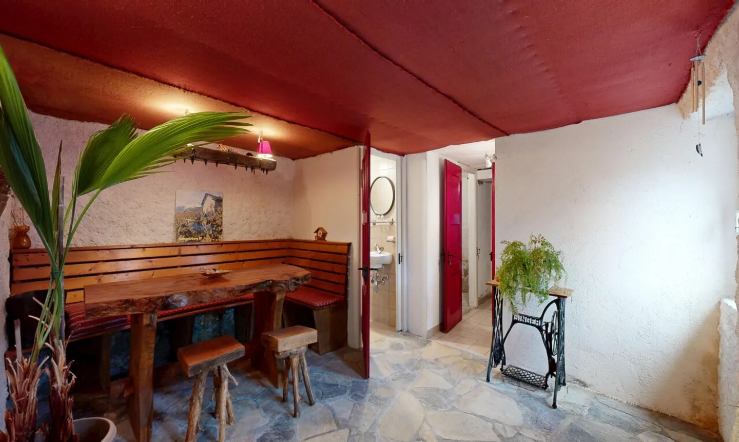 Ungewöhnliches Haus mit unabhängigem Atelier und großem Potenzial in Savièse - Foto 10 von 13