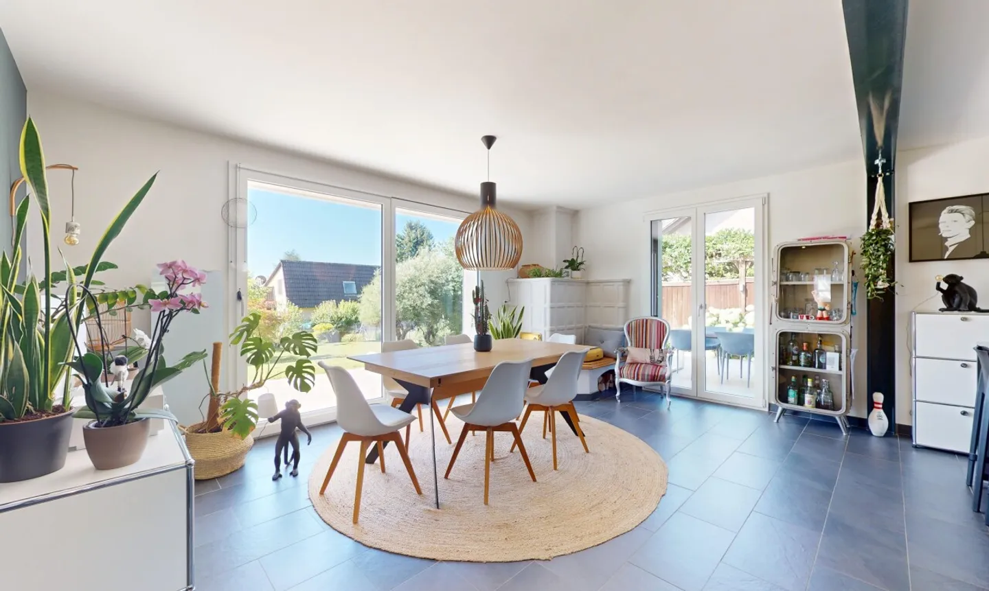 Belle villa familiale de 6.5 pièces rénovée avec soin - Photo 2 of 11