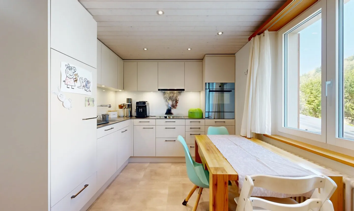 Charming 4 Room House with Generous Outdoor Area in Unterkulm - Photo 4 of 11