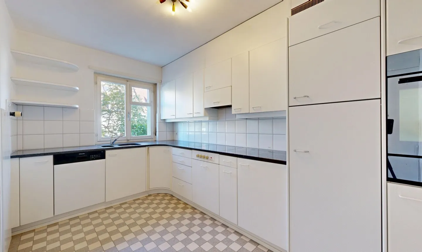 Maison mitoyenne confortable à aménager soi-même dans le quartier de Neubad - Photo 5 sur 11