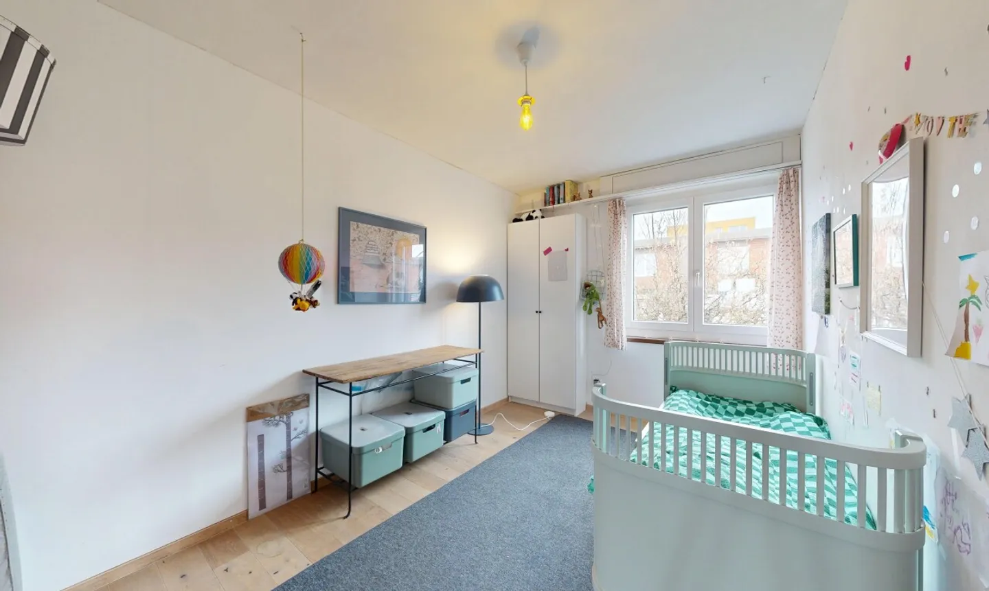 Terraced house in a family-friendly neighborhood with terrace and garden - Photo 9 of 11