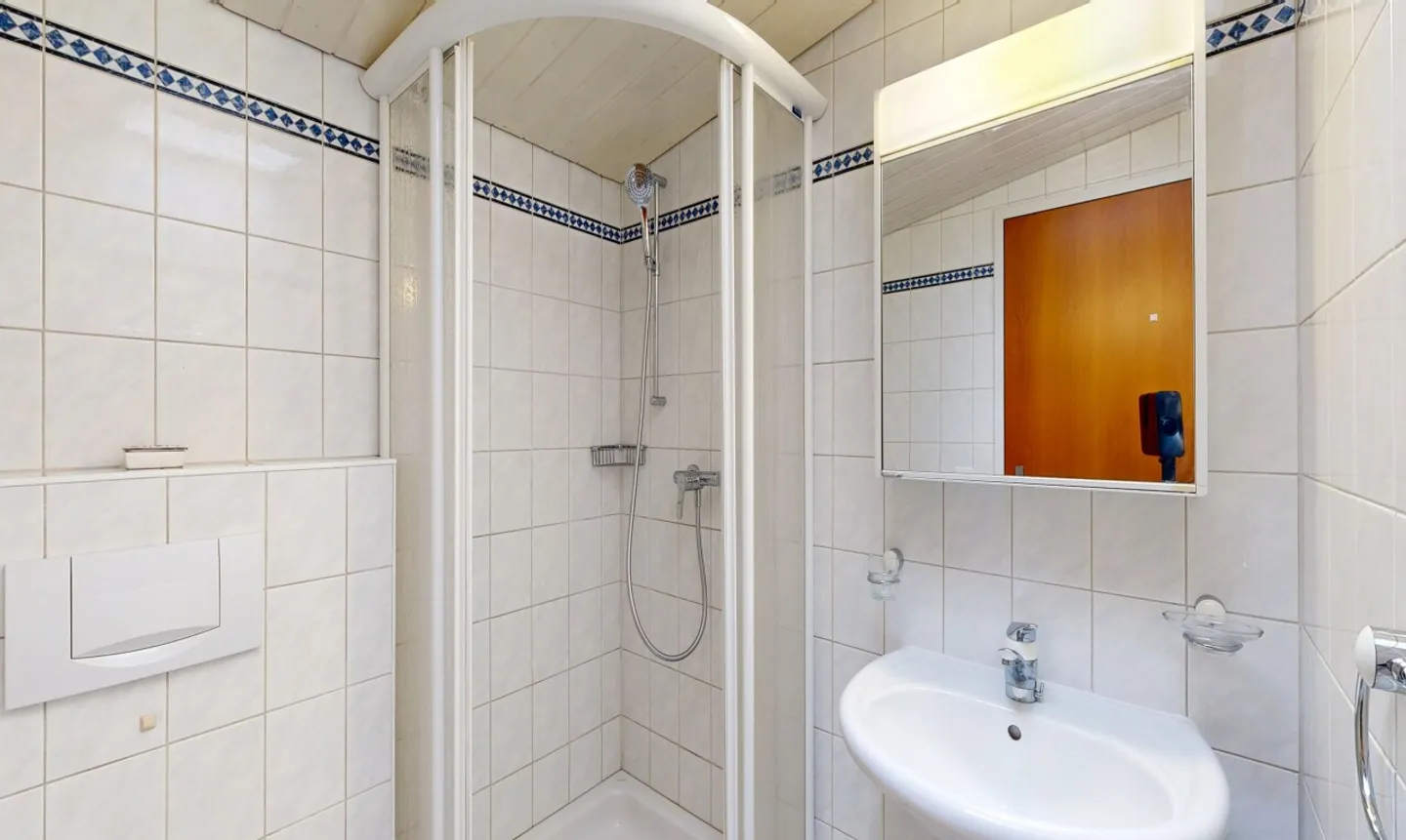 Magnifique villa mitoyenne avec vue sur le lac - Foto 10 von 11