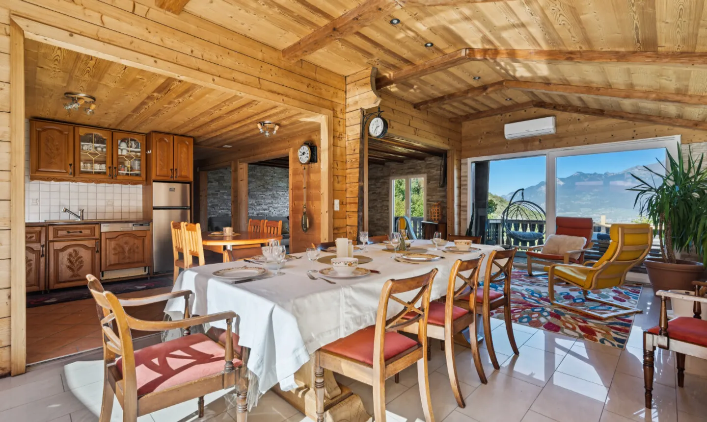 Chalet 8.5 + Studio und unverbauter Blick in einer gut gelegenen ruhigen Gegend - Foto 9 von 11